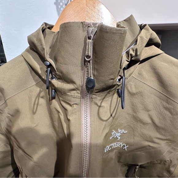 Arc’teryx Beta AR | Gortex Shell Rain Jacket | Men’s Medium | New Condition! - Picture 3 of 11
